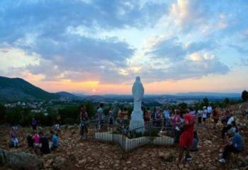 medjugorje_apparition_hill.jpg